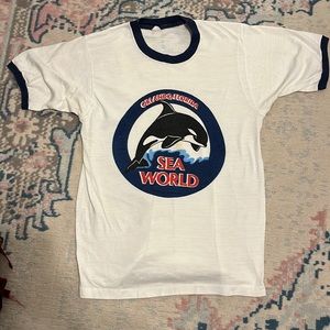 Vintage Orlando Florida Sea World t-shirt